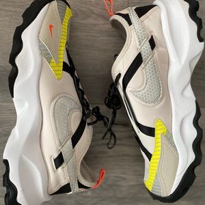 Brand New Nike TC 7900 LX